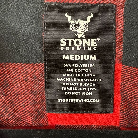 Stone Brewing Red Plaid Flannel Button Up LS Shirt Size Medium - Picture 3 of 4